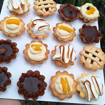 PETIT FOURS (16)